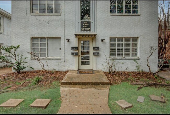 Foto del edificio - 1824 W Main St
