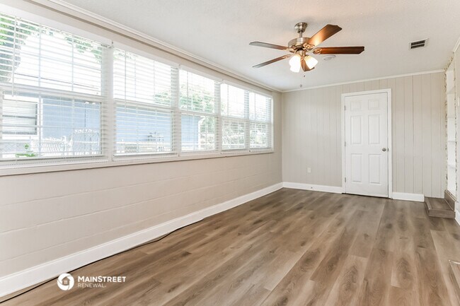 Foto del edificio - 907 Governors Ave