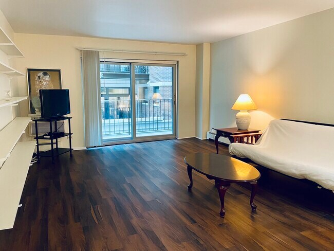 Foto del edificio - 1567 Ridge Ave