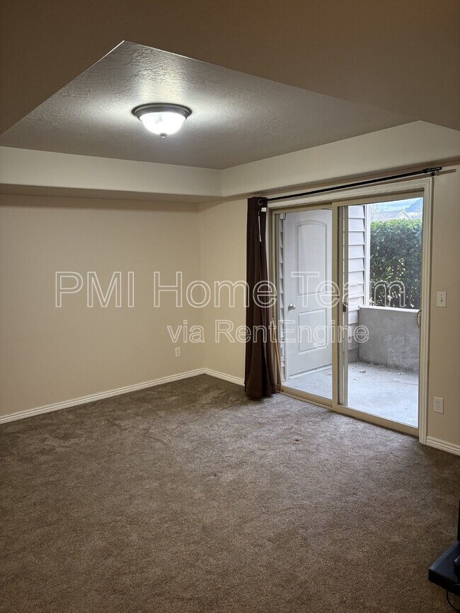 Foto del edificio - 2510 N Charleston Ave W
