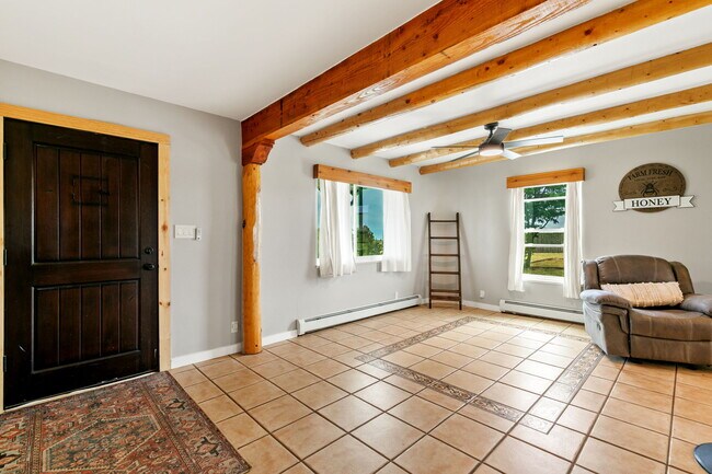 Building Photo - 4145 Los Ranchitos Dr