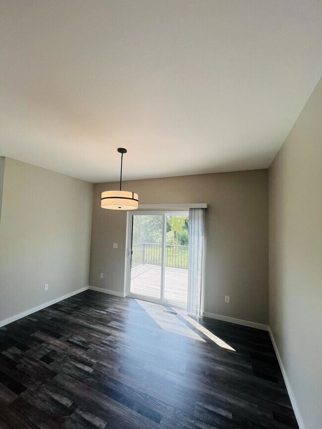 Foto del edificio - 1105 Ivy Ln