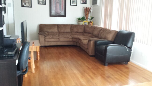 Foto del edificio - 1751 Republic St