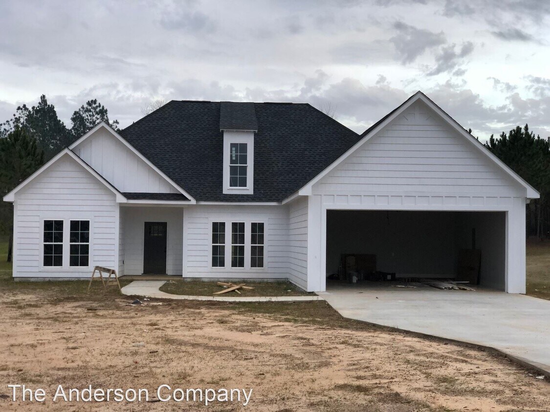 3 br, 2 bath House 117 White Oak Dr. House Rental in Leesburg, GA