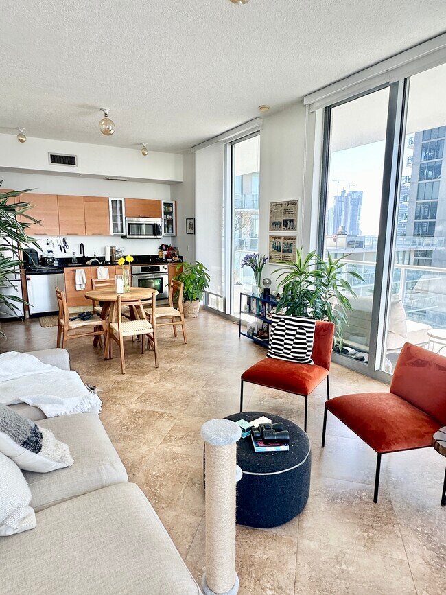 Foto del edificio - 3470 E Coast Ave