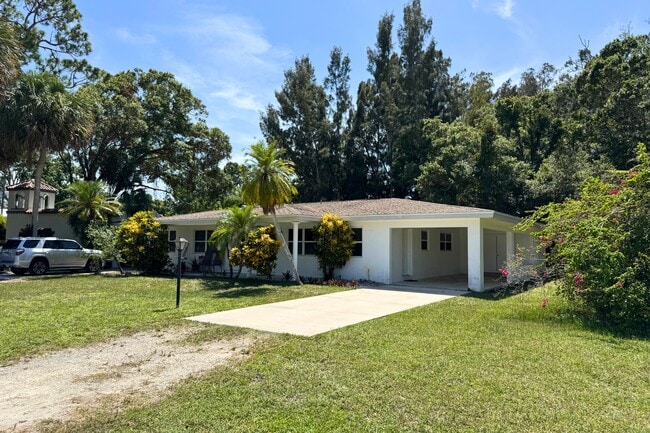 Building Photo - 2555 Granada Ave
