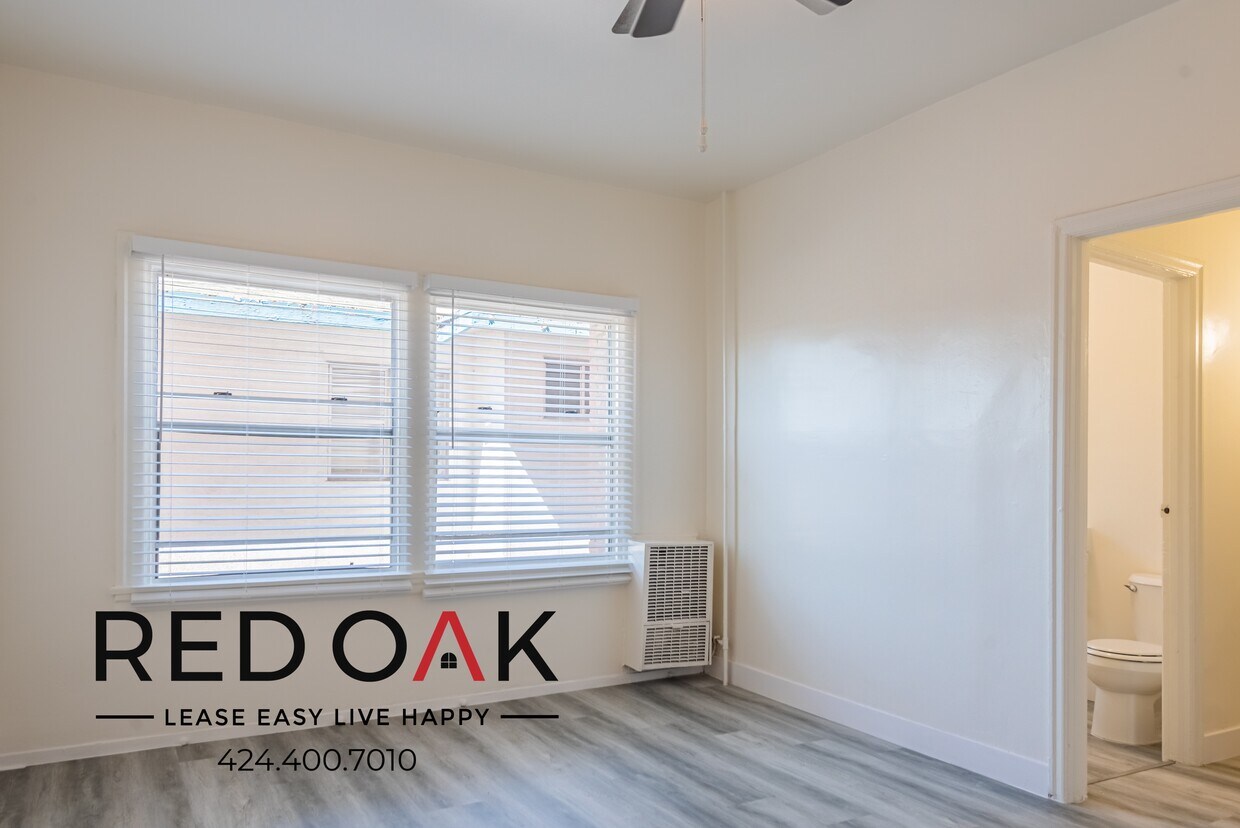 Primary Photo - Marvelous Completely Remodeled Bright and ...