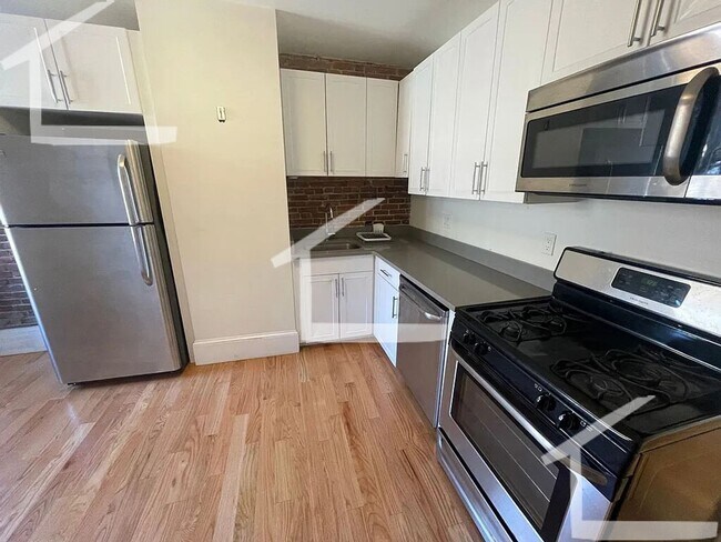 Building Photo - $2950/month - South End 2-Bedroom Apartmen...