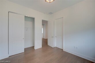 Building Photo - 5114 Panella Ave