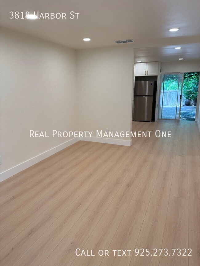 Foto del edificio - 3818 Harbor St