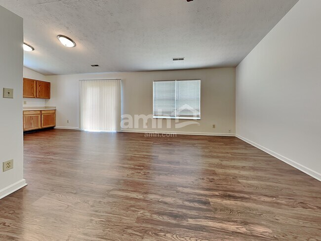 Foto del edificio - 3154 Delaway Lane