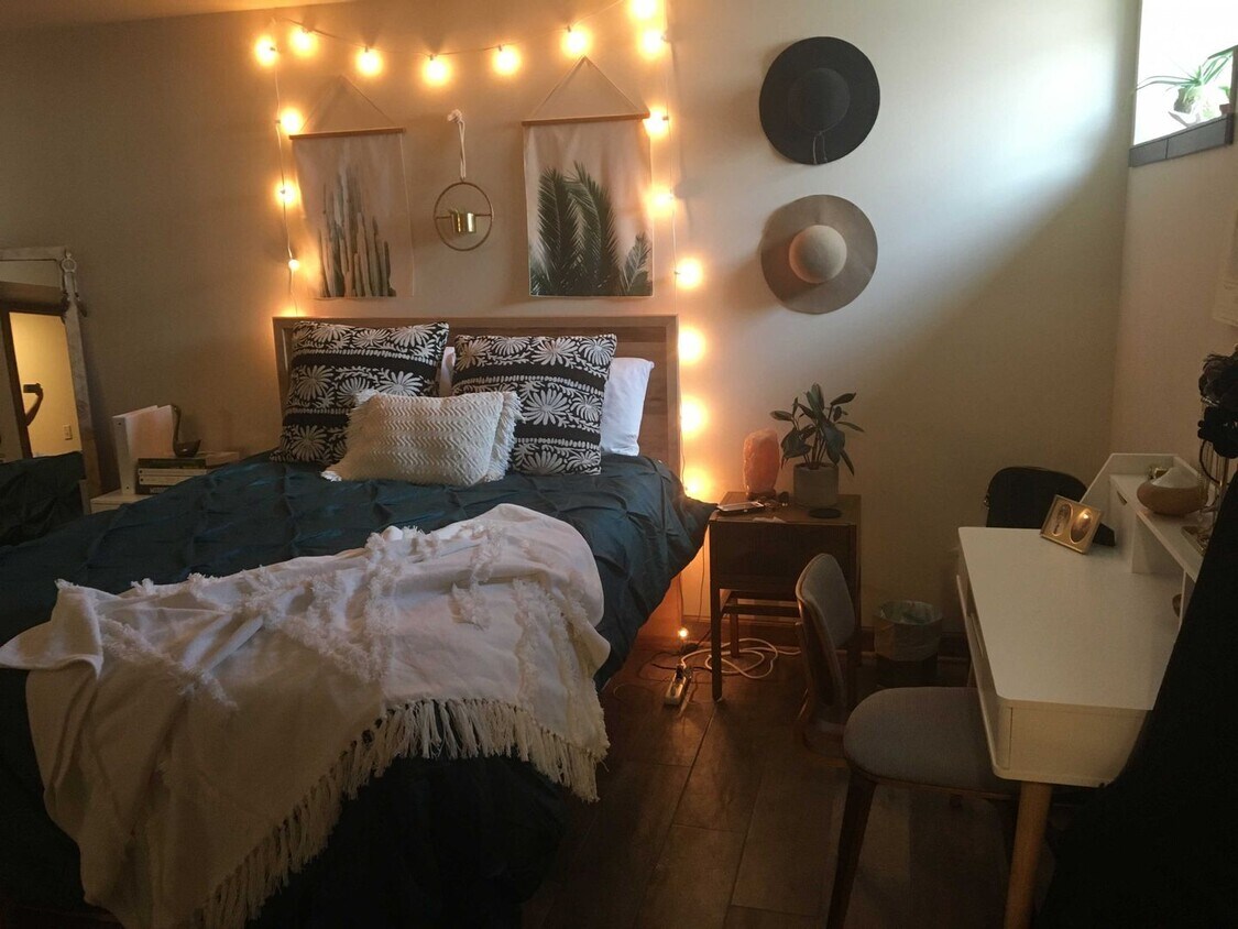 Building Photo - Beverly Lofts L3