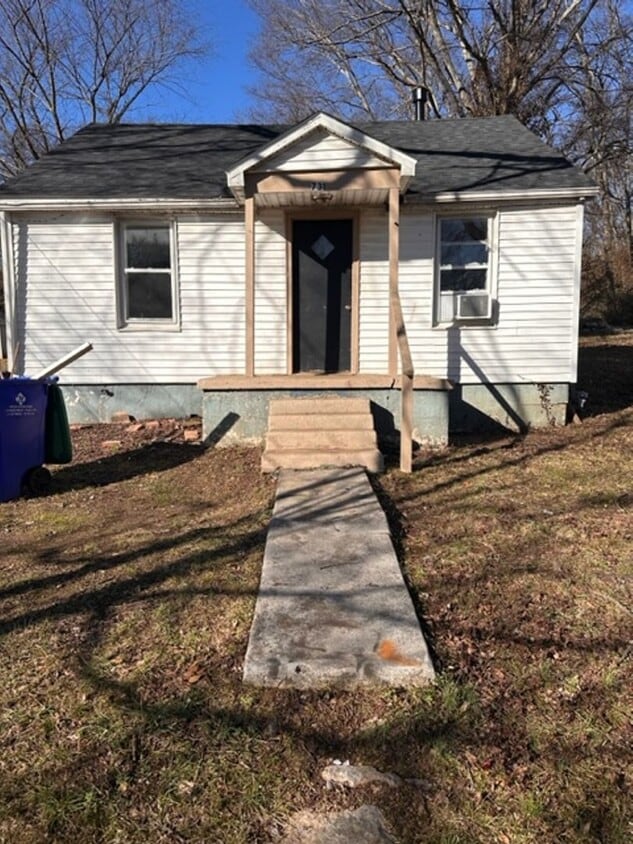 731 E 3rd St, Russellville, KY 42276 House Rental in Russellville, KY