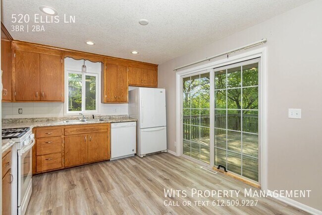 Foto del edificio - 520 Ellis Ln