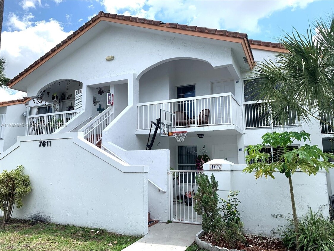 Primary Photo - 7611 SW 153rd Ct