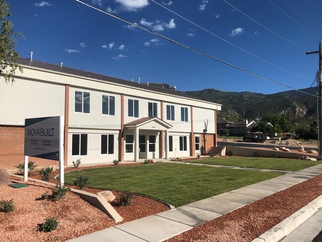 Building Photo - 689 S 75 E