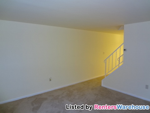 Building Photo - 905 Circle Dr