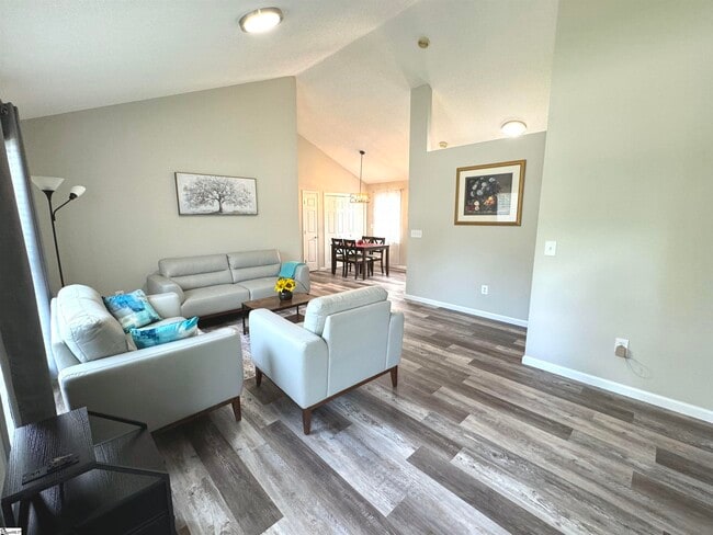 Building Photo - 602 Oak Valley Dr