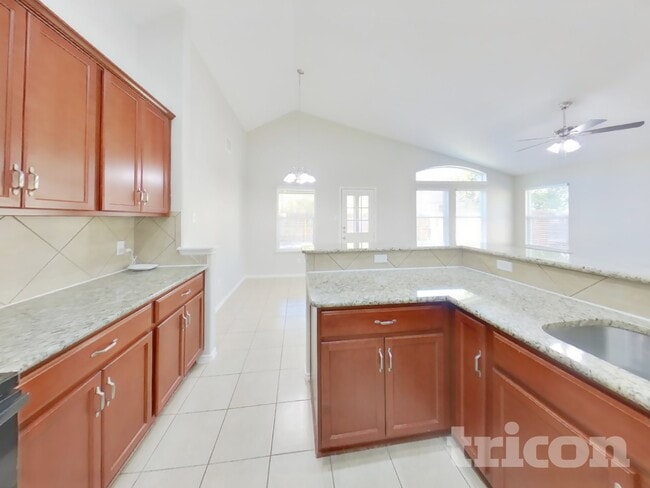 Foto del edificio - 347 Foster Ln