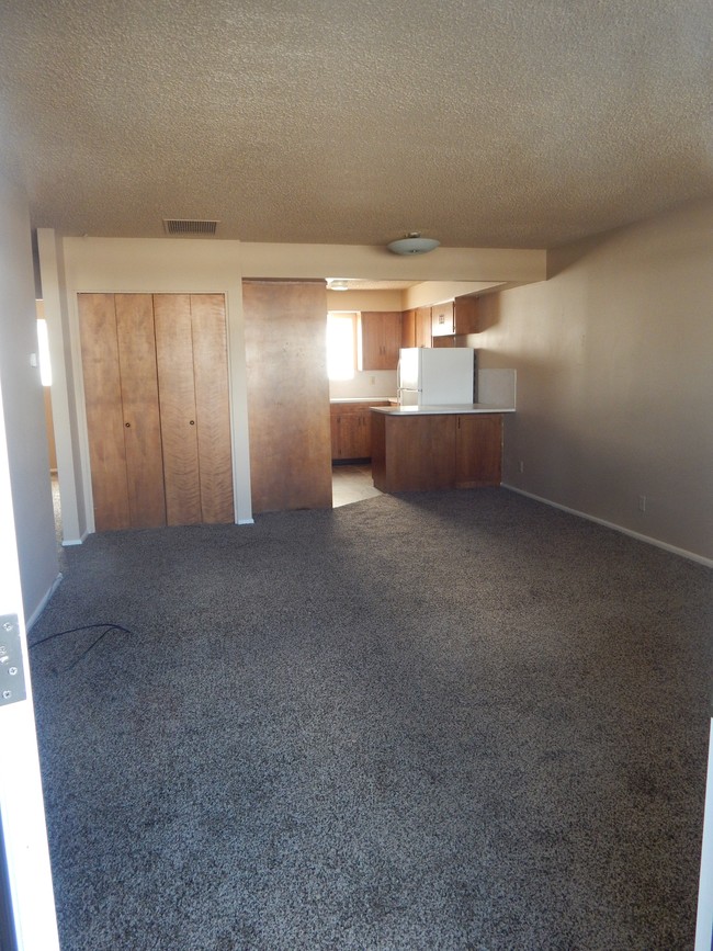 Interior Photo - 4-plex in Nyssa