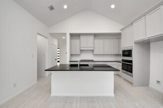 Building Photo - 10706 Ursa St