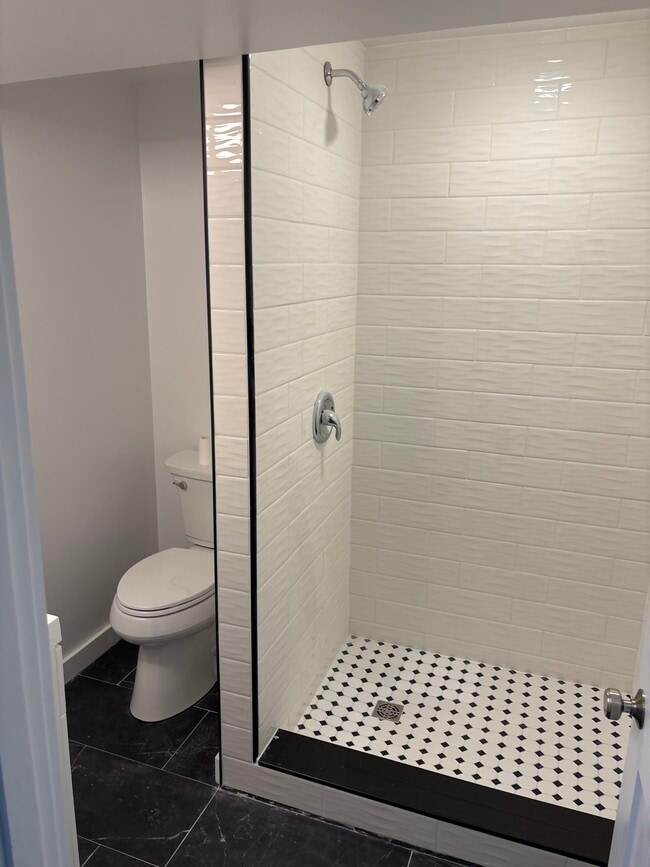 Baño - 215 Irene Ave