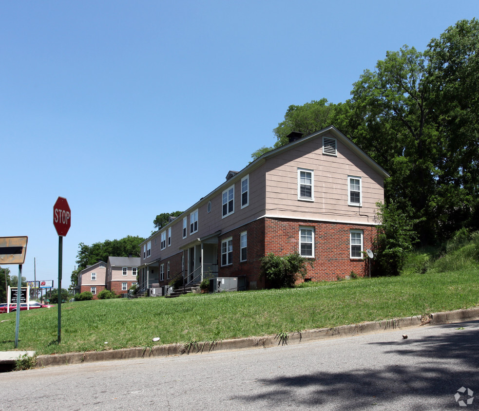 Building - Hooper Creek Apts