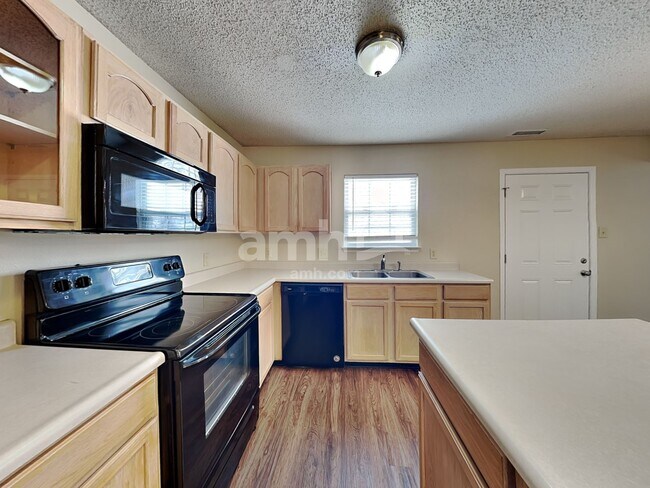 Foto del edificio - 12440 Rose Haven Dr