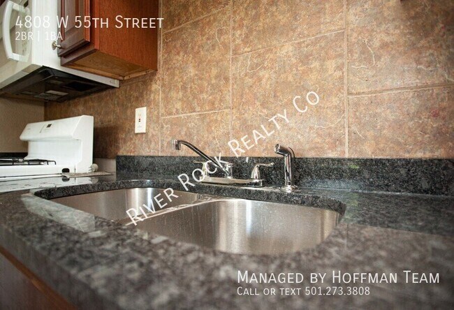 Foto del edificio - 4808 W 55th St