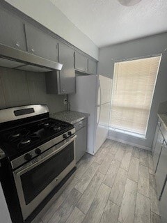 Foto del edificio - 4447 Fallen Oaks Dr