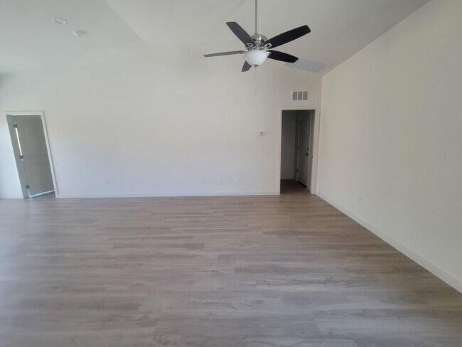Foto del edificio - 8500 Grandy St.