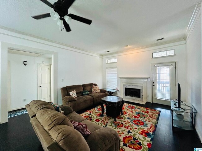 Building Photo - 151 Stratford Cir