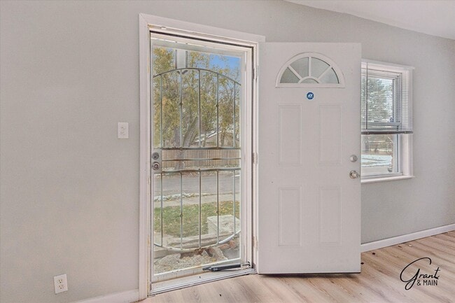 Building Photo - $1300 3 bedroom bungalow