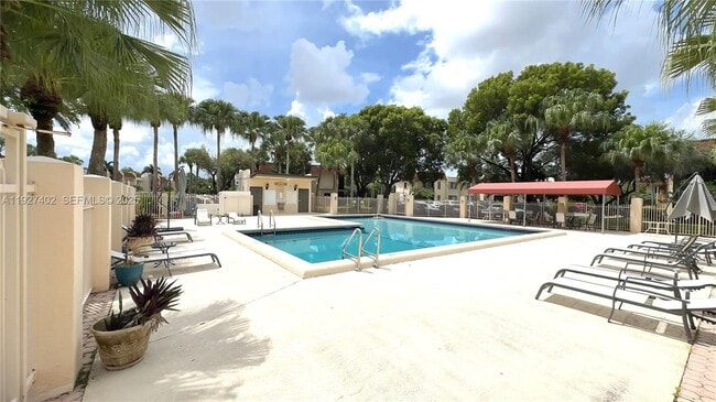 Building Photo - 16461 Blatt Blvd