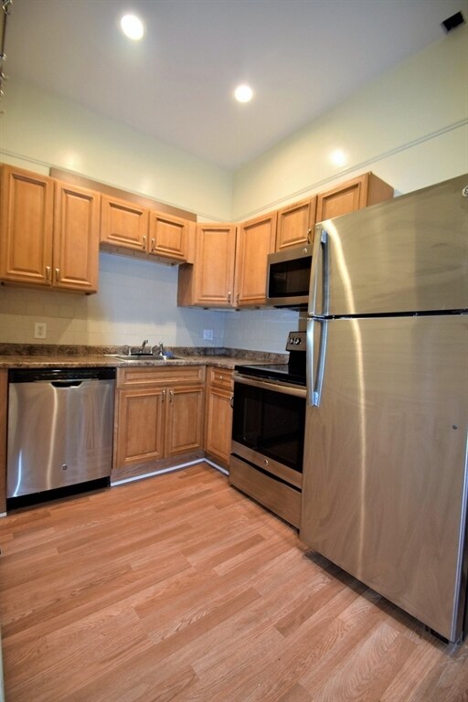Foto del edificio - 1736 Beacon St