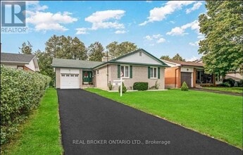 Building Photo - 1821 Truscott Dr