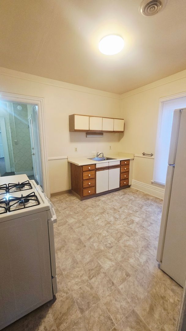 Foto del edificio - 457 W 5th St