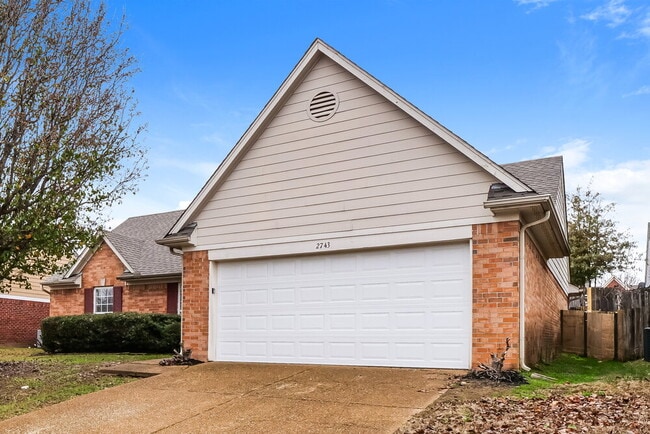Building Photo - 2743 Long Shadow Ln