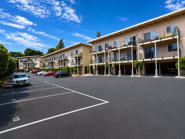 Building Photo - 149 Hilborn St