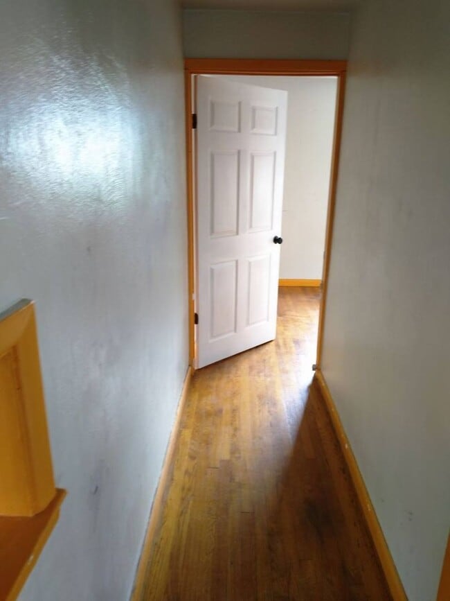 Building Photo - 115 Springfield St