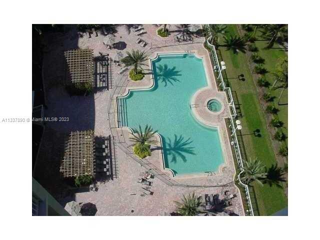 Building Photo - 1745 E Hallandale Beach Blvd