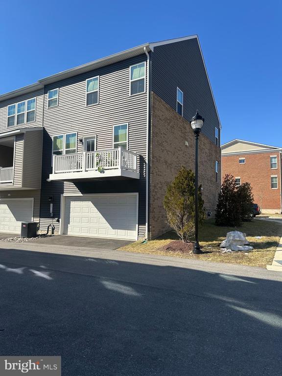 Foto del edificio - 5516 Manor Park Dr