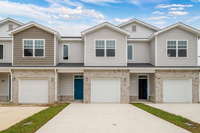 Building Photo - NEW construction in the heart of Fort Walt...