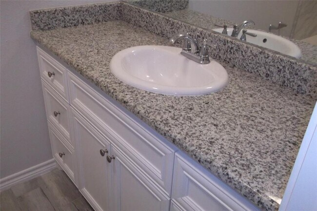 Foto del edificio - 4629 Sunflower St