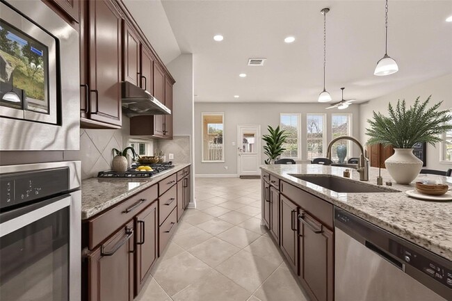 Building Photo - 107 Angel Hollow Ln