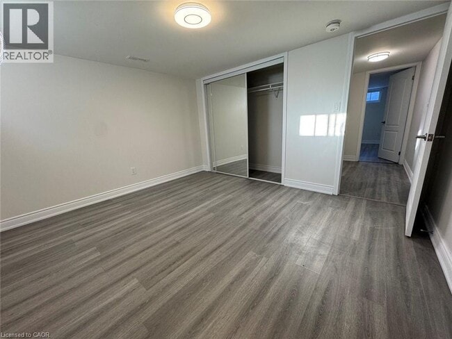 Building Photo - 15 Pinecrest Dr