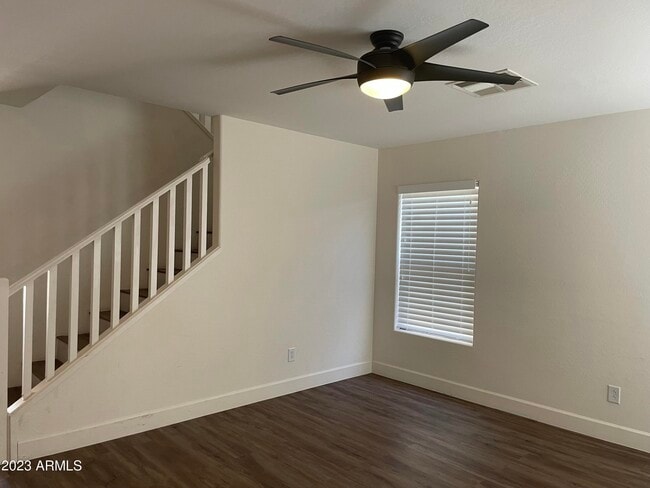 Building Photo - 2408 W Skinner Dr