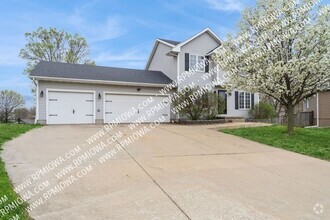 Building Photo - 2621 SW 35th St