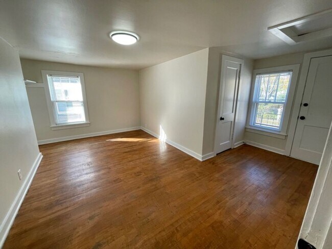 Foto del edificio - 915 12th Ave