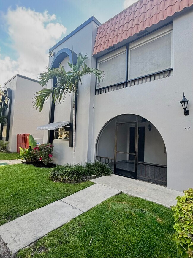 Foto del edificio - 3851 NW 84th Ave